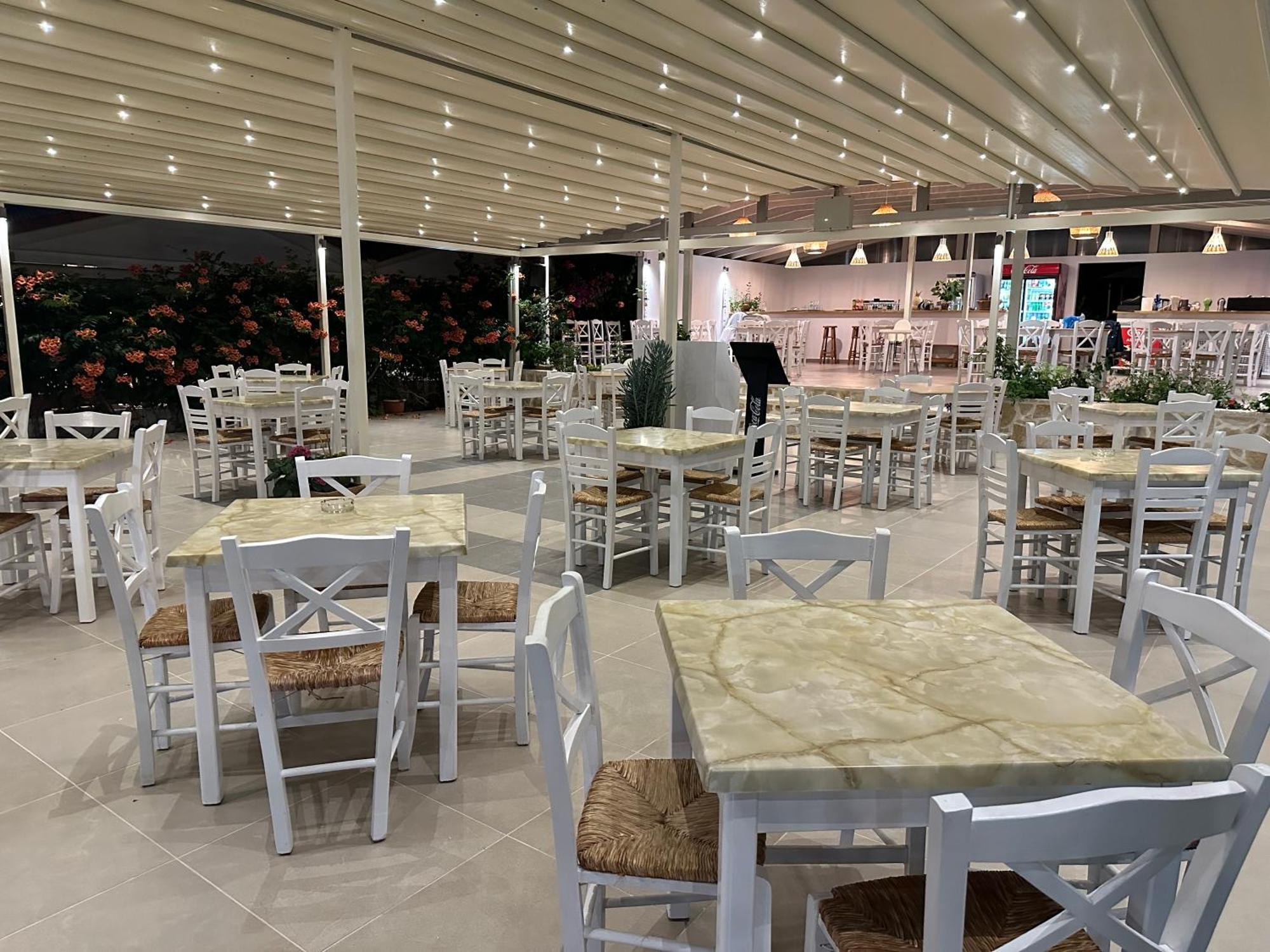 Mirto Beach Hotel & Restaurant Paralia Vrachou Exterior foto